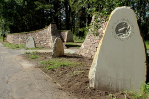 Dry stone entrance way