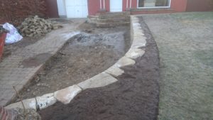 Dry stone retaining wall