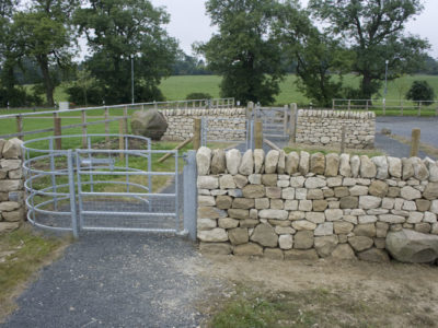 Dry stone walls at Oatridge College