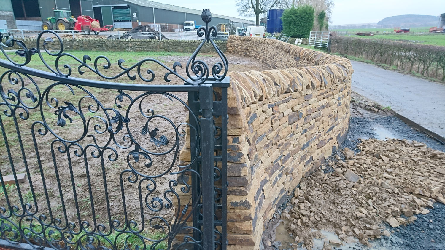 Ceres free-standing dry stone boundary wall