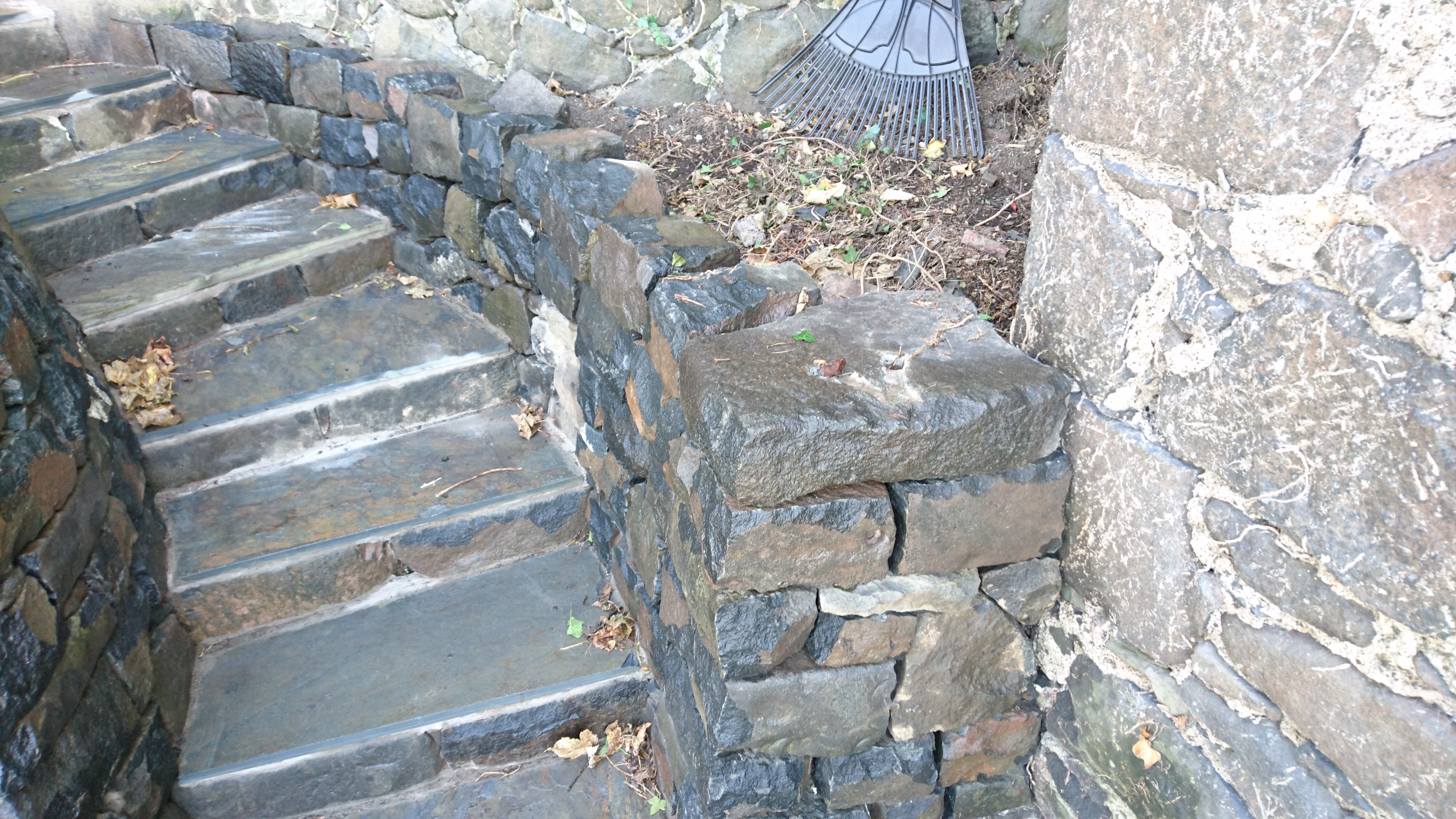 Dry stone steps