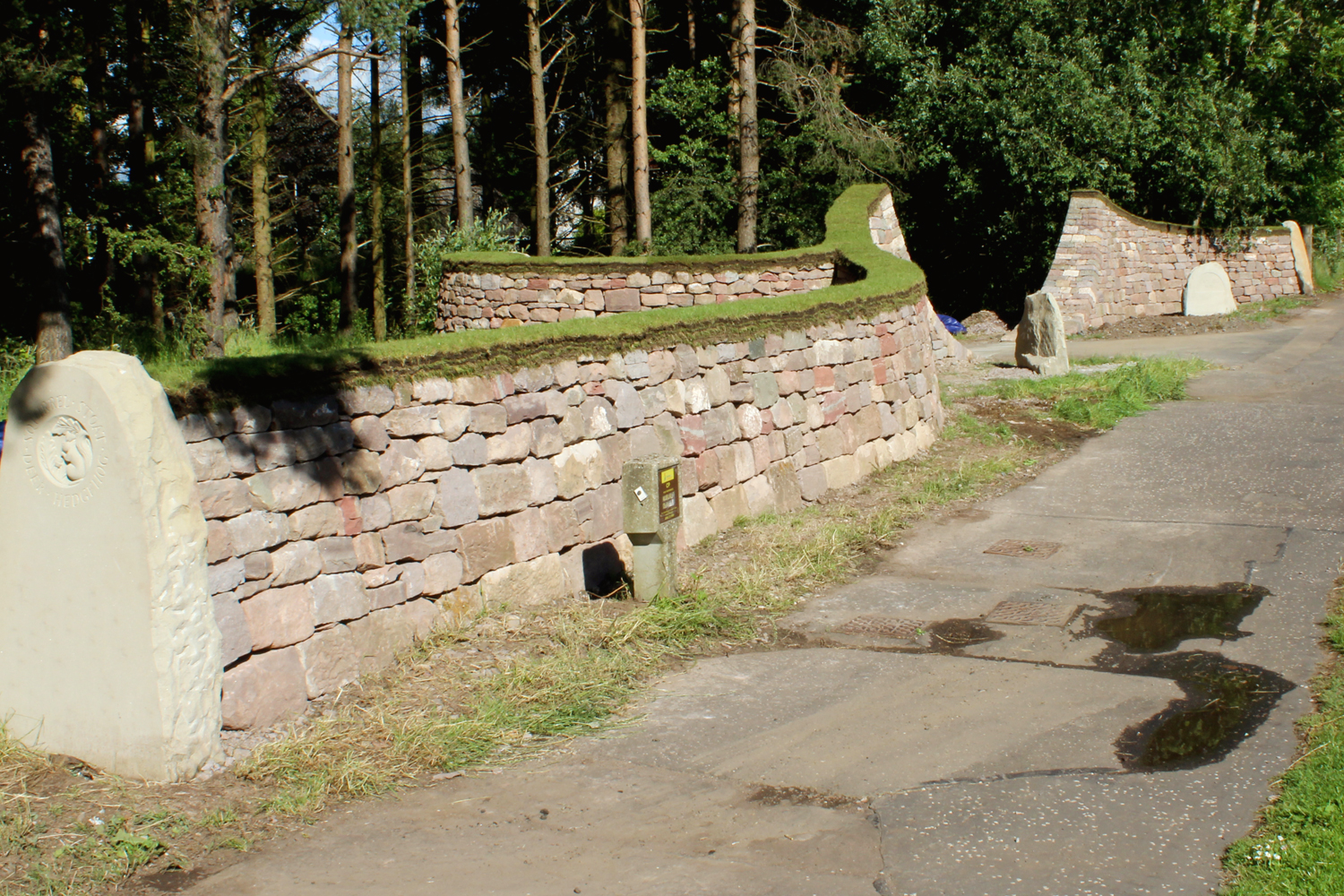 Dry stone entrance way