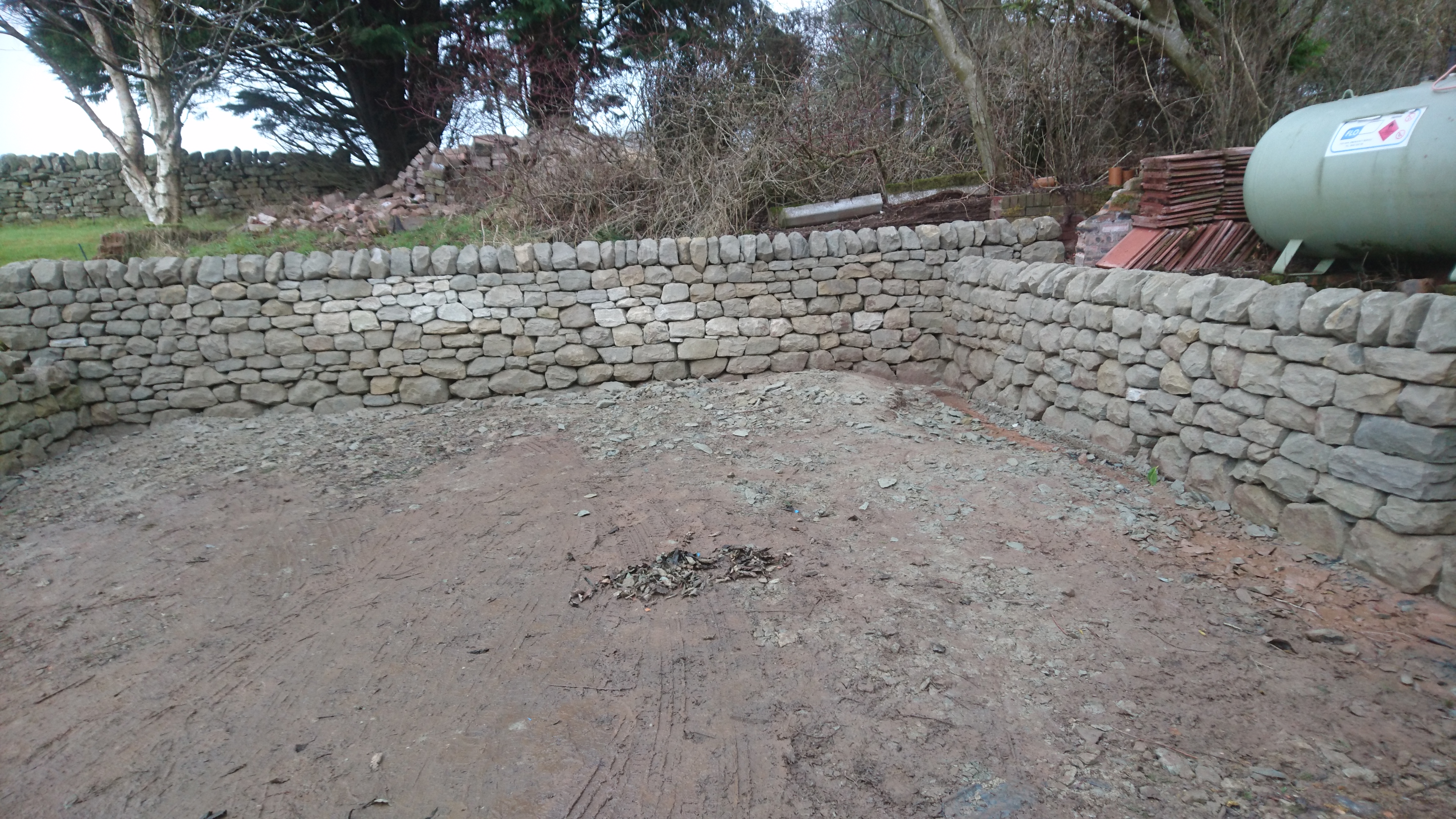 Dry stone retaining walls