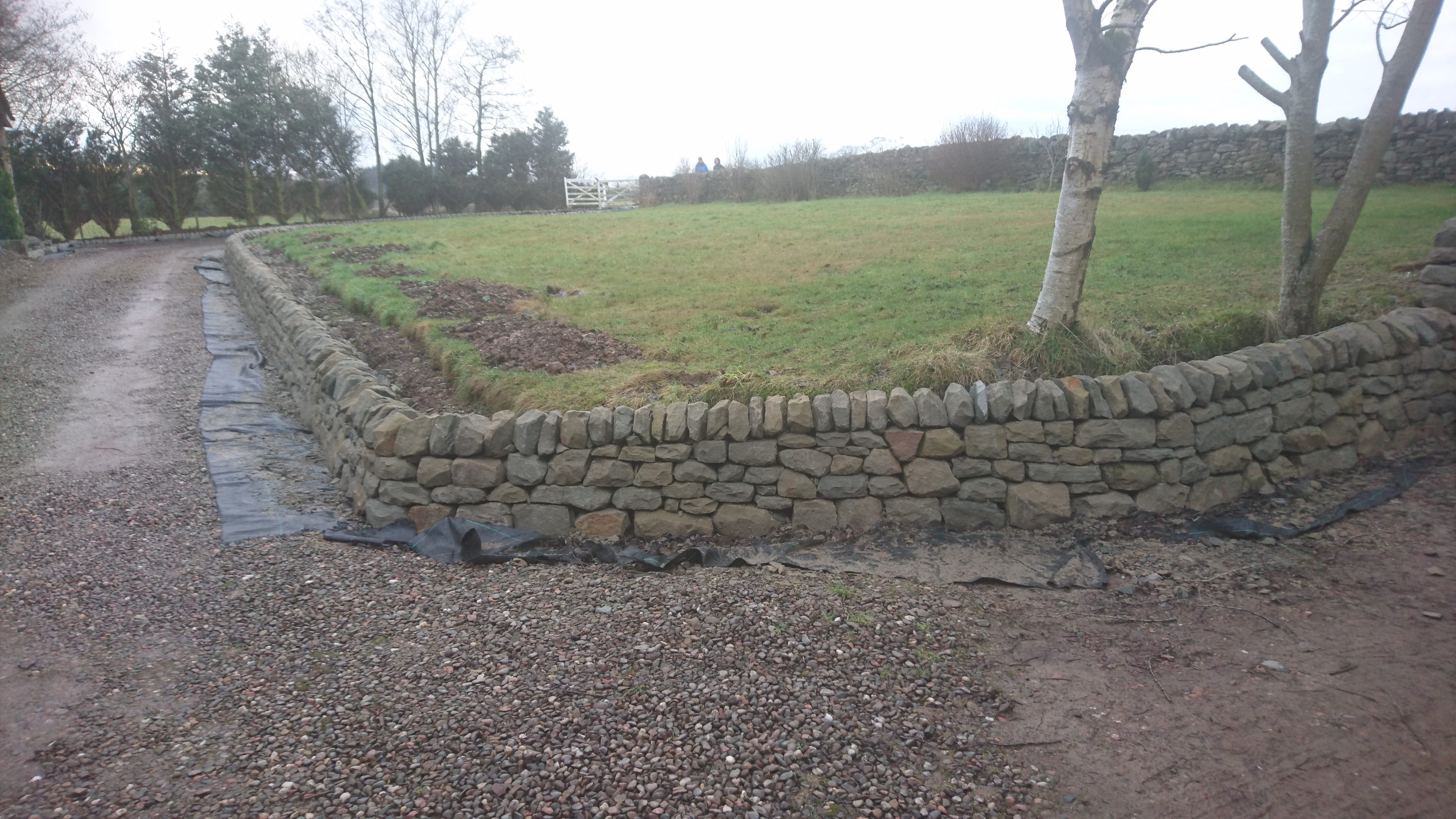 Dry stone retaining walls