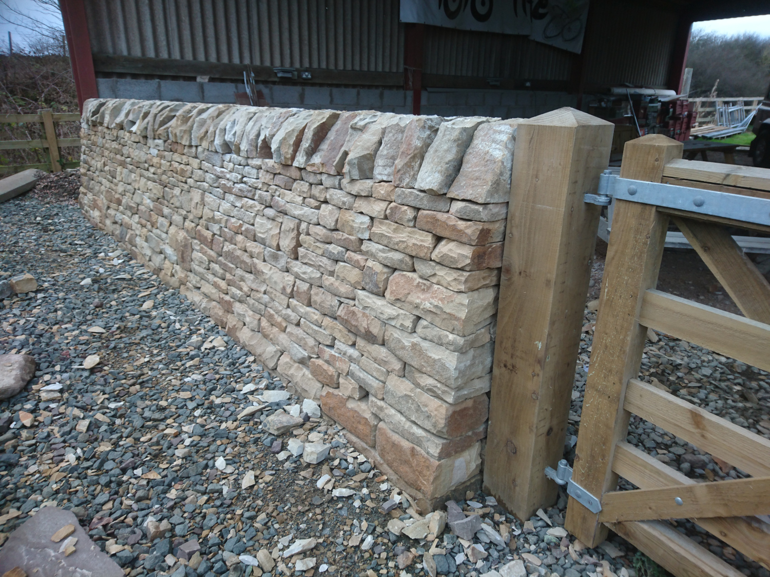 Free standing dry stone wall