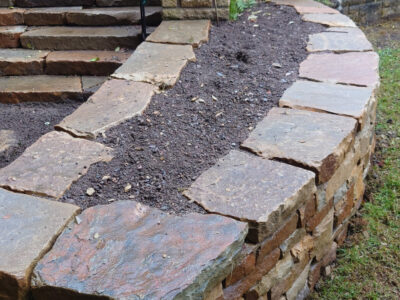 Dry stone raised bed