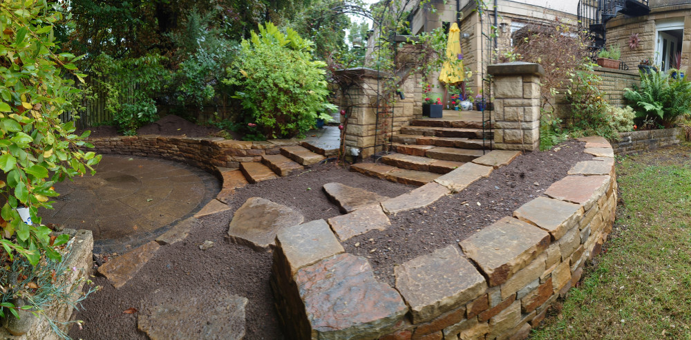 Dry stone raised bed