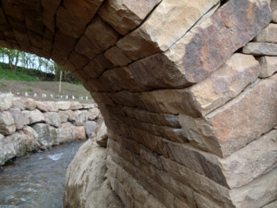 Dry stone bridge