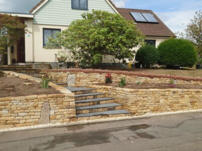 Stirling front garden dey stone terraces