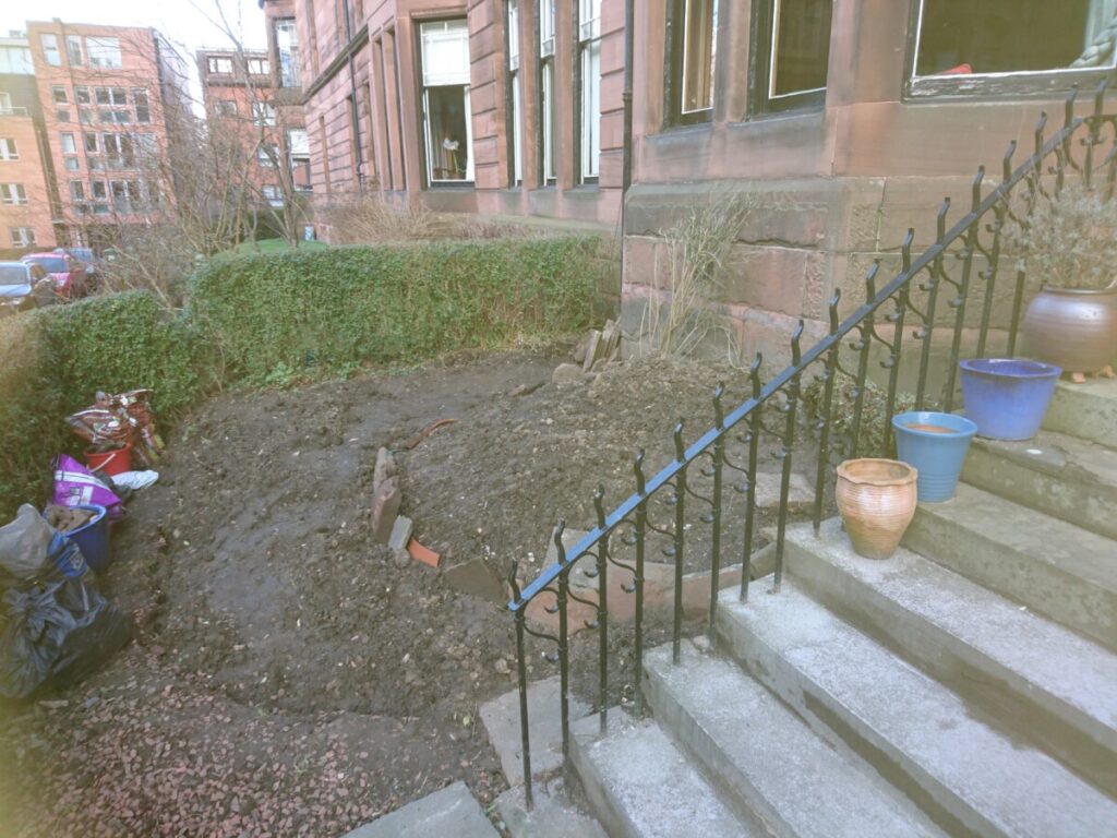 Hyndland front garden before